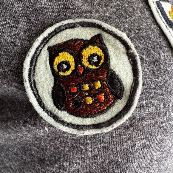 Y2K Love Is All You Need Embroidered Patches Ringer Tee - Picture 4 of 8